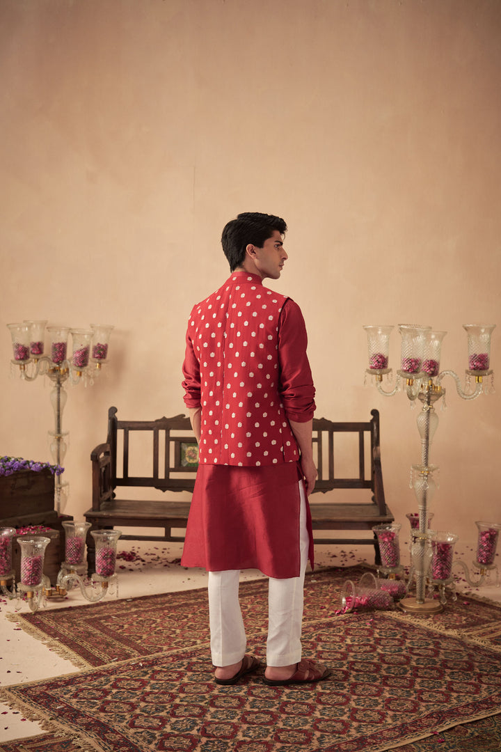 Red Kurta with Banarasi Bundi Set